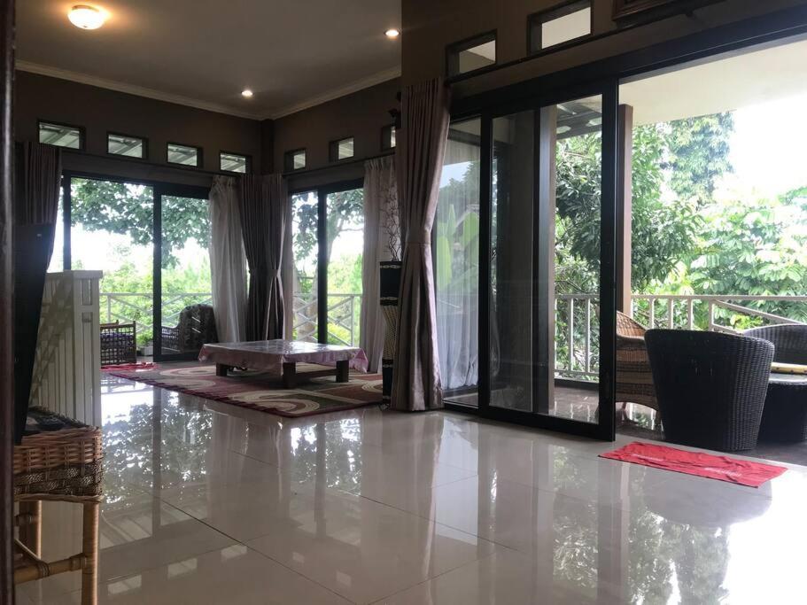 Villa Naumi 万隆 外观 照片