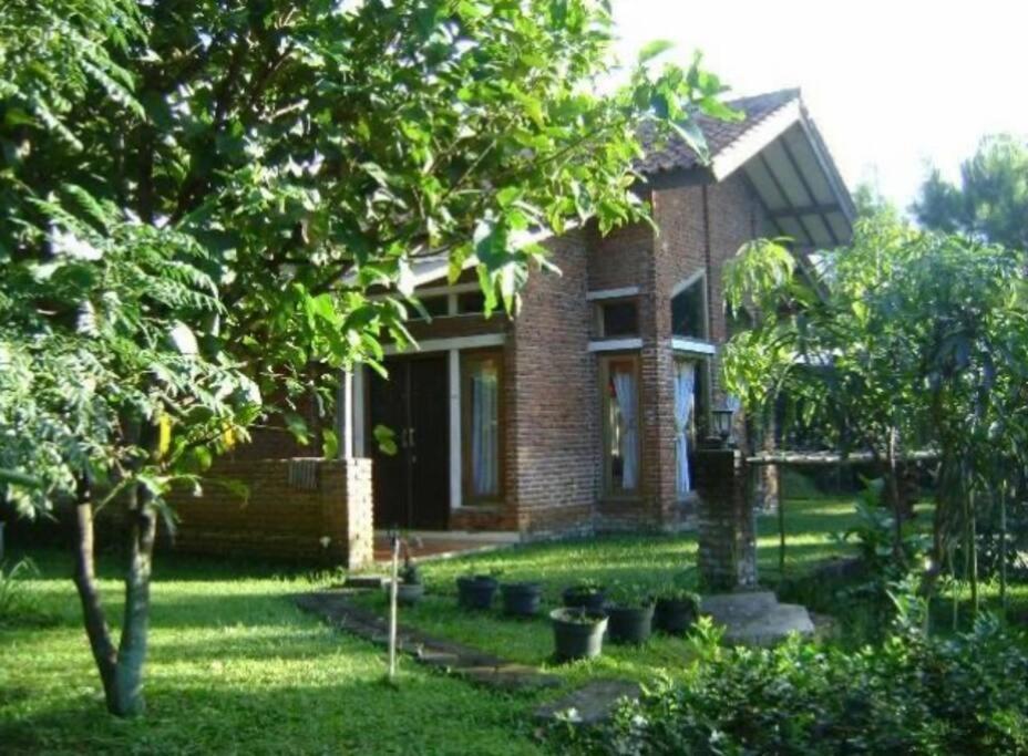 Villa Naumi 万隆 外观 照片
